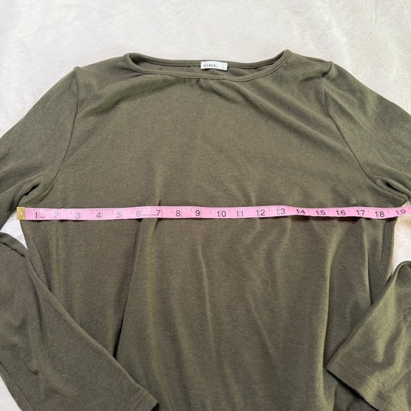 OGL Deep Olive Long Sleeve Ruched Hem Top Size L - Picture 9 of 9